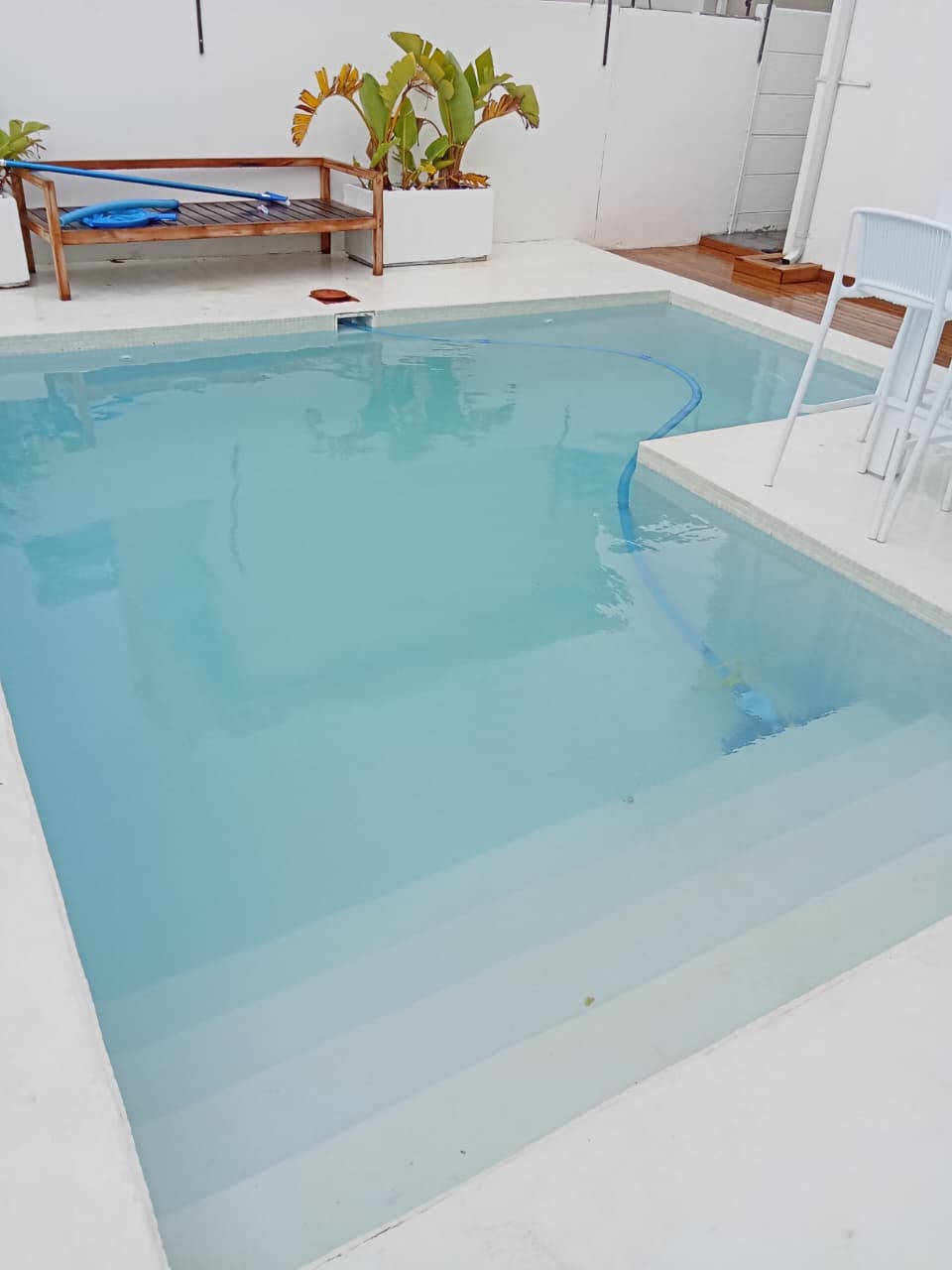 Pool deck stone carpet